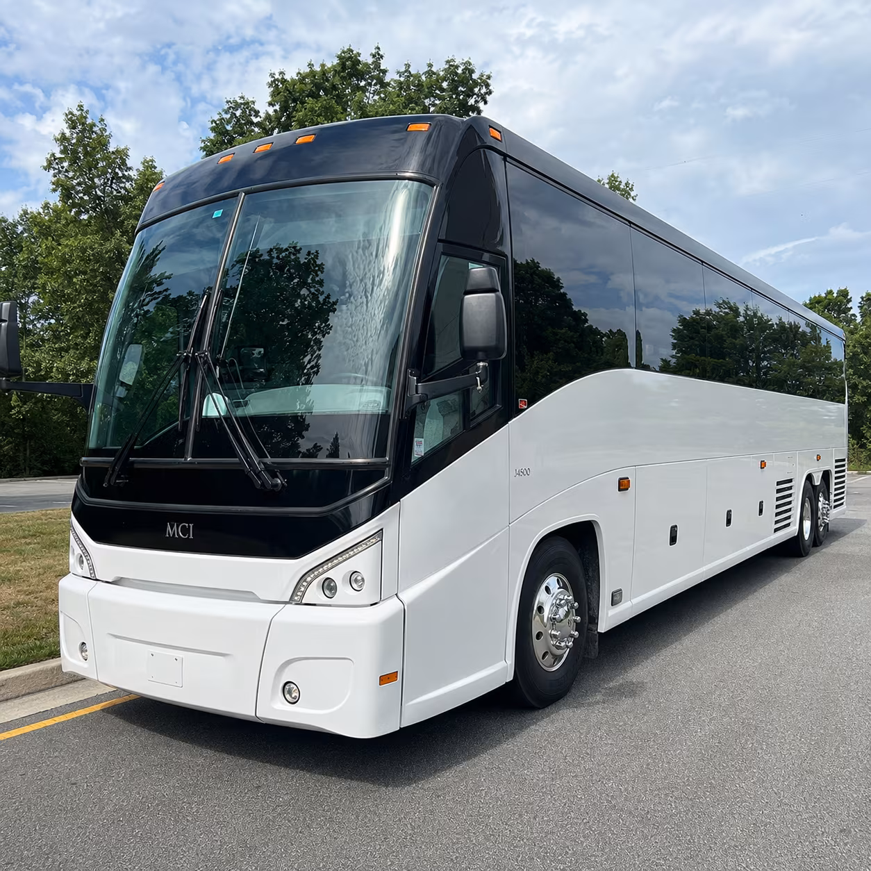 charter buses over snoqualmie pass and the cascades made easy