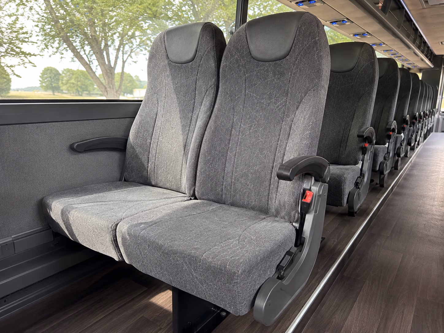 how the type of bus you choose changes the price in kent washington
